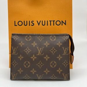 LOUIS VUITTON Poche Toilette 19 100% Authentic Excellent condition
